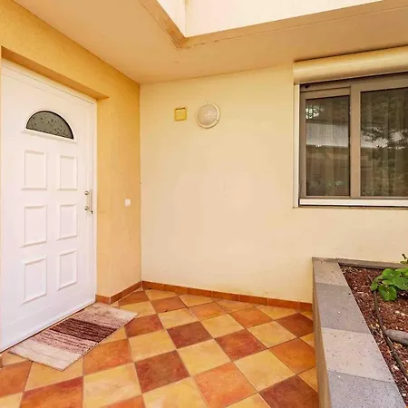 4 Bedroom With Jacuzzi, Heated Swimmingpool, Front Ocean And View ! Villa *