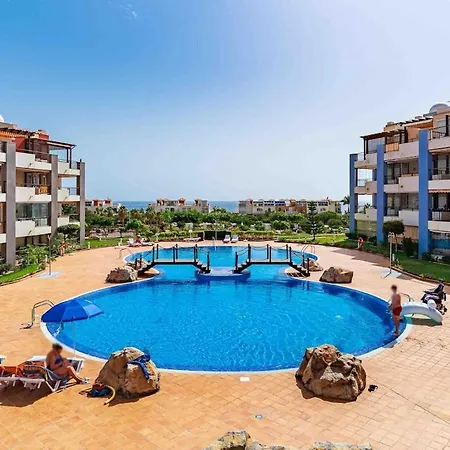 Villa 4 Bedroom With Jacuzzi, Heated Swimmingpool, Front Ocean And View ! *