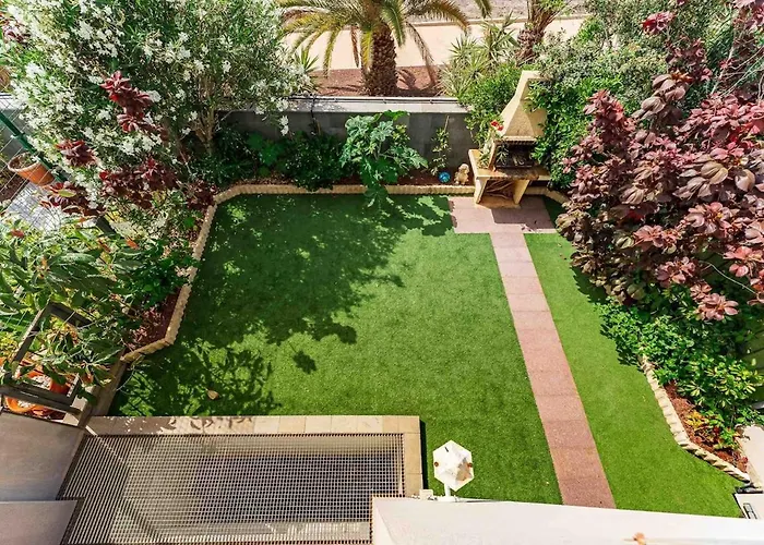 4 Bedroom With Jacuzzi, Heated Swimmingpool, Front Ocean And View ! فيلة