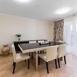 Villa 4 Bedroom With Jacuzzi, Heated Swimmingpool, Front Ocean And View ! *