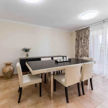 빌라 4 Bedroom With Jacuzzi, Heated Swimmingpool, Front Ocean And View ! *